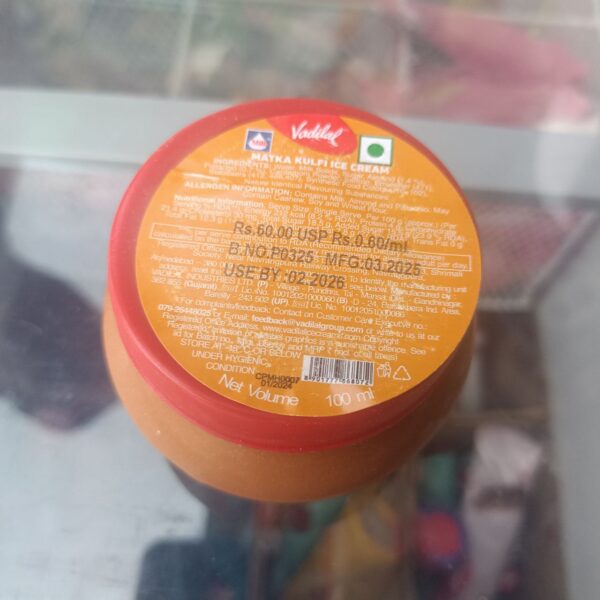 Matka kulfi icecream + 2 tissue