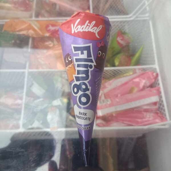 Flingo dark chocolate cone ice cream + 2 tissue
